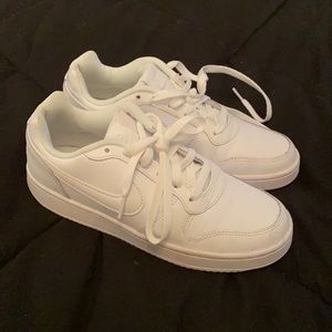 White Nike tennis shoes